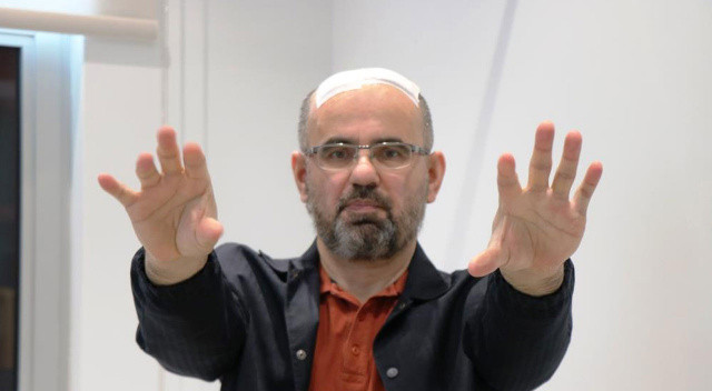 Aracını tamire gelen ustadan etkilenip ameliyat oldu: Beyin pili ile sağlığına kavuştu görseli
