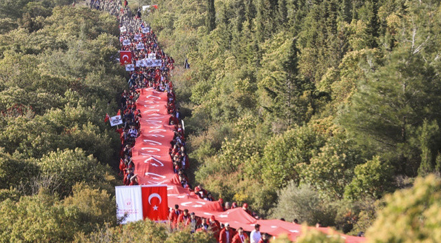 Çanakkale Kara Savaşları'nın 107. yılı anma törenleri kapsamında “57. Alay Vefa Yürüyüşü" düzenlendi görseli