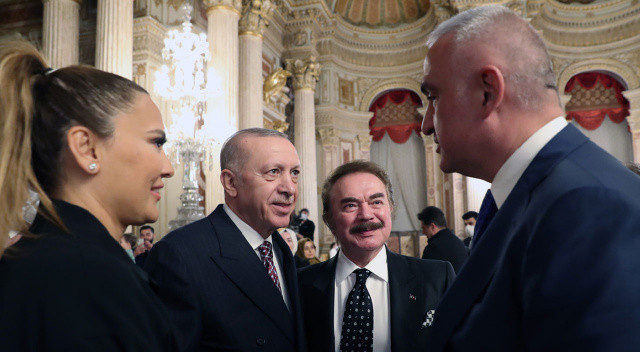 Cumhurbaşkanı Erdoğan, Demet Akalın’ın talebini duyunca bakanı hemen yanına çağırdı görseli