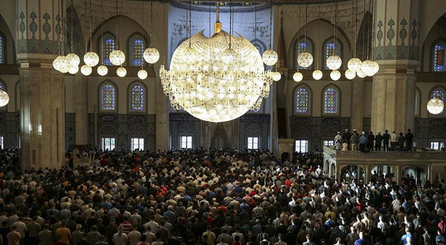 Diyanet illere göre bayram namazı vakitlerini açıkladı görseli