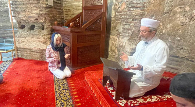Ezan sesinden etkilenen Ukraynalı kadın Müslüman oldu görseli