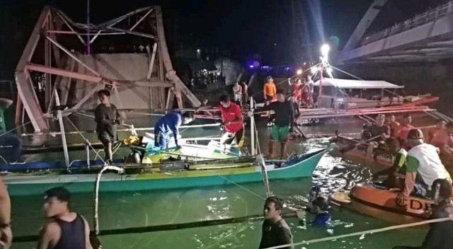 Filipinlerde köprü faciası: 4 ölü görseli
