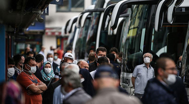 Otogarlarda bayram yoğunluğu! Tüm biletler tükendi görseli