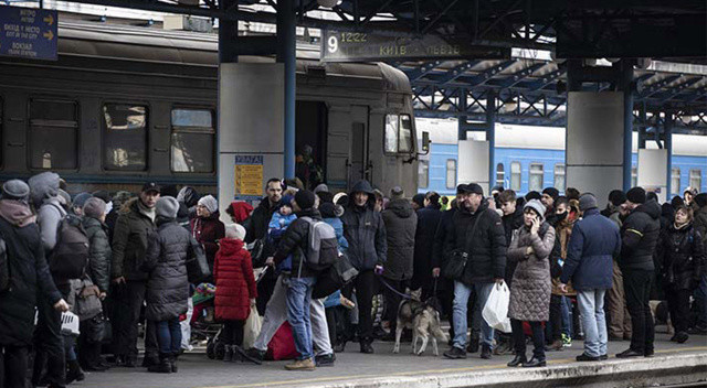 Ukrayna'da 5 tren istasyonuna saldırı: Ölü ve yaralılar var görseli