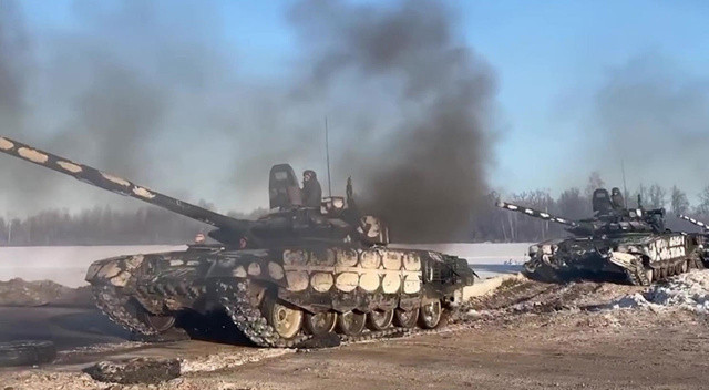 Ukrayna roketlerle Rus topraklarına saldırdı görseli