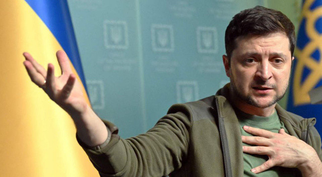 Zelenskiy isimlerini de açıkladı: 2 hain generalin rütbelerini geri aldım görseli