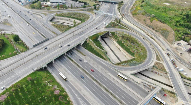 Bayramın ilk günü İstanbul'da yollar bomboş görseli