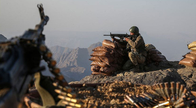 PKK'ya ağır darbe! 16 terörist etkisiz hale getirildi görseli