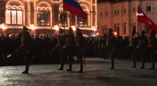 Rus ordusu, 9 Mayıs Zafer Günü provası yaptı görseli