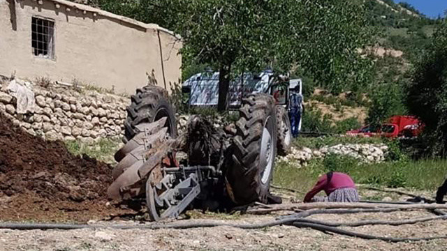 Yaşlı adamın feci sonu! Gübreleri dağıtırken hayatından oldu görseli