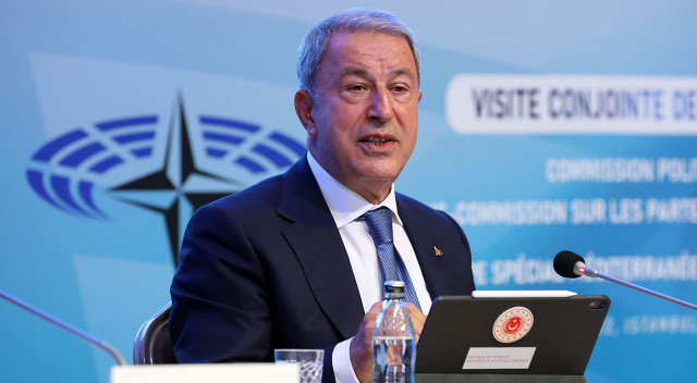 Bakan Akar'dan Yunan parlamenterlere sert tepki: PKK ve FETÖ'ye yer verirseniz müttefiklik olmaz görseli