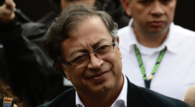 Kolombiya'nın yeni devlet başkanı Gustavo Petro oldu görseli