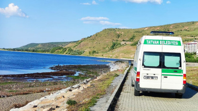 Van Gölü'nden çürümüş ceset çıktı görseli