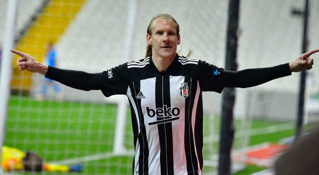 Domagaj Vida yine parayı buldu! Beşiktaş'tan ayrılan Hırvat stoperin yeni adresi Suudi Arabistan görseli