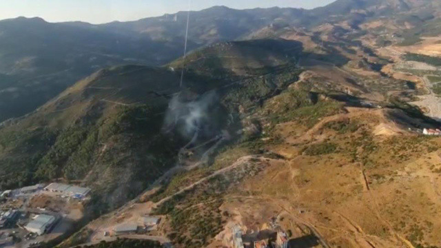 İzmir'de ormanlık alanda çıkan yangın kontrol altına alındı görseli