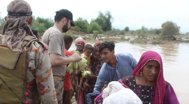 Pakistan’daki selde 111 kişi öldü görseli