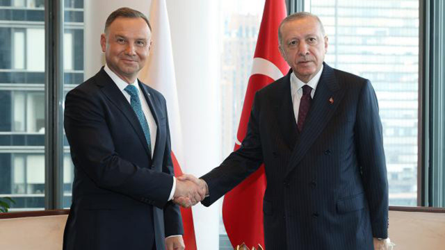 Cumhurbaşkanı Erdoğan, Polonya Cumhurbaşkanı ile görüştü görseli
