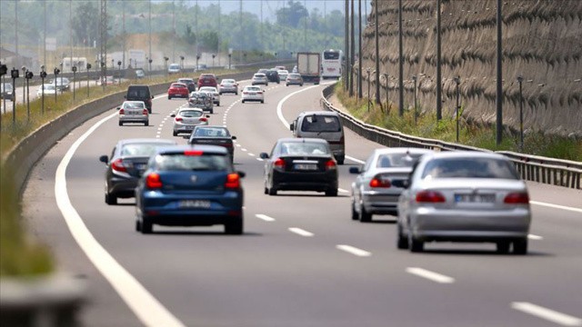 İkinci el araçta 6 ay ve 6 bin kilometre şartı Resmi Gazete'de görseli