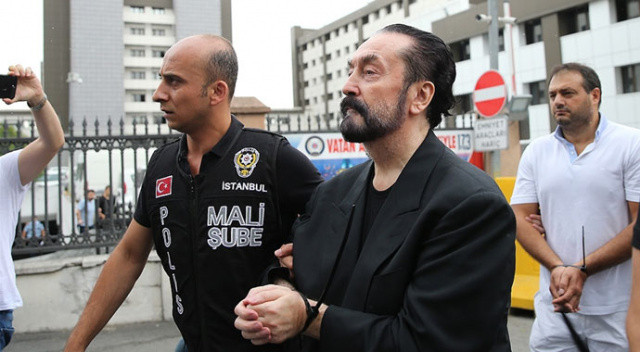 Adnan Oktar davası yeniden görülmeye başladı görseli