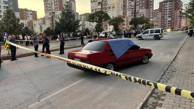Babadan intikam cinayeti! Arabanın içinde infaz etti görseli
