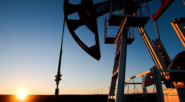 Brent petrol düşüyor: Benzin ve motorinde indirim bekleniyor görseli