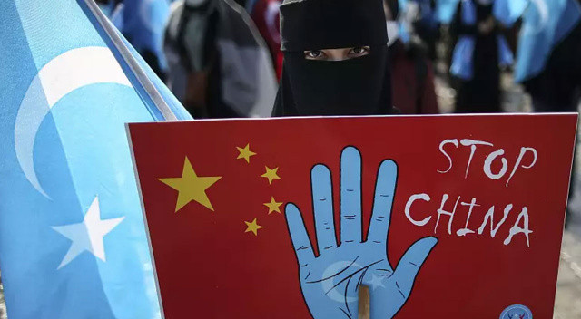Çin'in virüs yalanıyla zulmü: Uygur Türkleri kasıtlı olarak ev hapsinde görseli