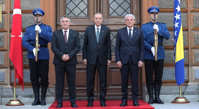 Cumhurbaşkanı Erdoğan Balkan turunda açıkladı: Kimlik kartıyla seyahat dönemi görseli
