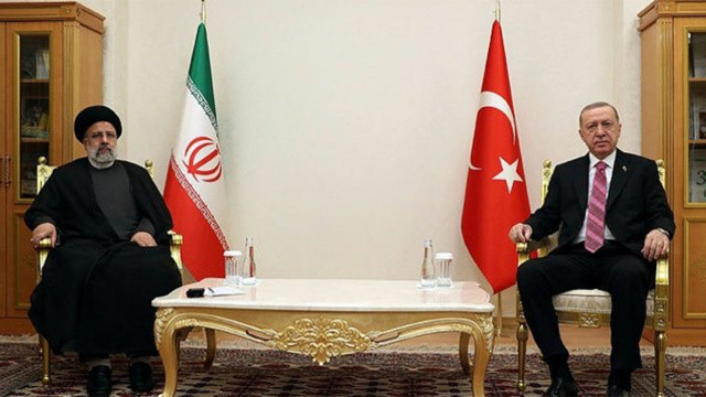 Cumhurbaşkanı Erdoğan, İran Cumhurbaşkanı ile bir araya geldi görseli