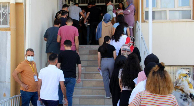 İptal edilen KPSS yeniden yapılıyor: Sınava son anda yetiştiler görseli