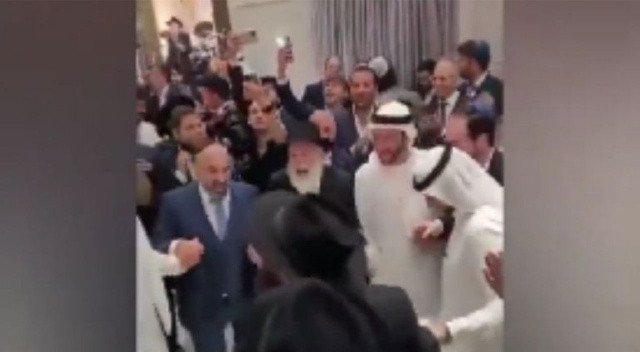 İsrail ve BAE'den barış kutlaması: Hahamlar halay çekti görseli