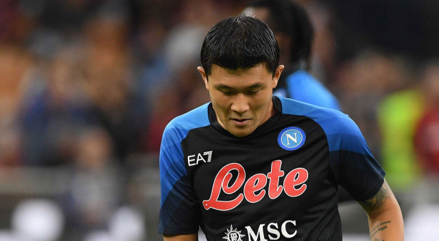 Kim Min-jae rekor bonservisle Manchester United yolunda! görseli