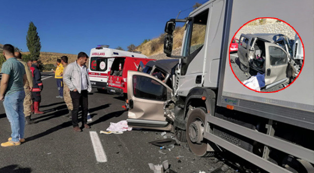 Malatya'da tır karşıdan gelen arabayı biçti! 6 kişi öldü görseli