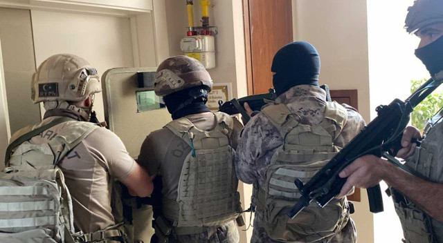 Mersin'de terör operasyonu! PKK/KCK propagandası yapan 30 kişiye gözaltı kararı görseli