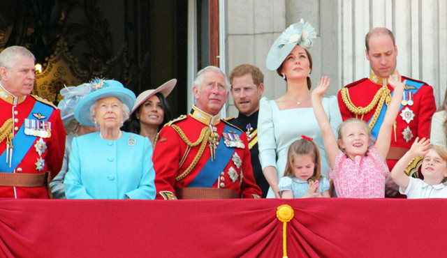 Monarşi mi, anarşi mi? Tam 43 ile monarşi ile yönetiliyor... görseli