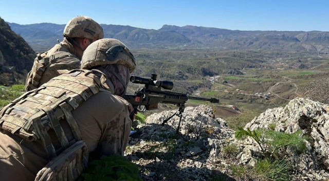 Pençe-Kilit'le terörün cephaneliğine darbe! Çok sayıda silah ve mühimmat ele geçirildi görseli