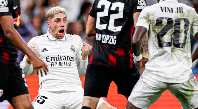 Real Madrid otomatik pilotta uçuyor! İspanyol devi, Leipzig'i 80'den sonra bulduğu gollerle 2-0 mağlup etti görseli