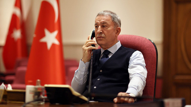 Bakan Akar'dan kritik toplantı! Sınır birliği komutanlarıyla görüştü görseli