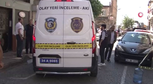 Son dakika haberi... Fatih'te korku dolu anlar! Gece 2 kişiyi öldüren saldırgan 2 polis memurunu yaraladı görseli