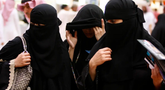 Suudi Arabistan’da devrim: Uzaya kadın astronot gönderilecek görseli