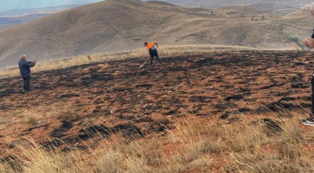 Yine sigara izmariti yine yangın! 45 dönümlük alan resmen kül oldu görseli