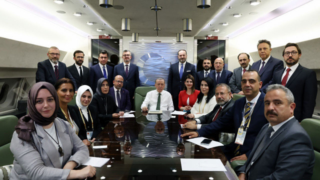 Erdoğan Prag dönüşü Anayasa değişikliğinin detaylarını açıkladı: LGBT önlemi de olacak görseli