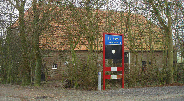 Hollanda’da masal gibi görüntüsü ile kendisine hayran bırakan Türk köyü görseli